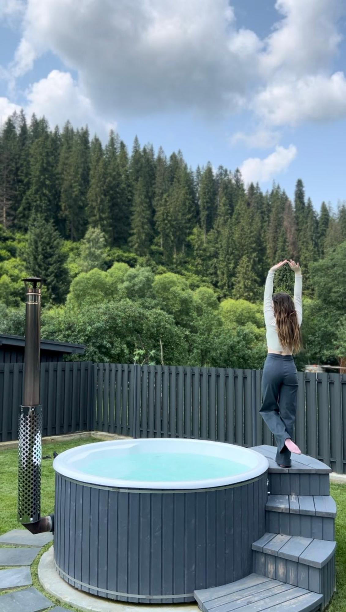 Boiko House - Котедж З Чаном-Джакузі スラブスク エクステリア 写真